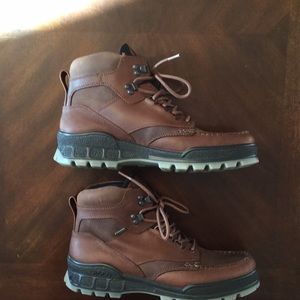 ecco track 2 high